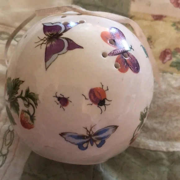 Vintage Ceramic Sachet Ball - Picture 6 of 8